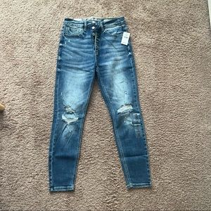 NWT KANCAN KURVY SKINNY JEANS